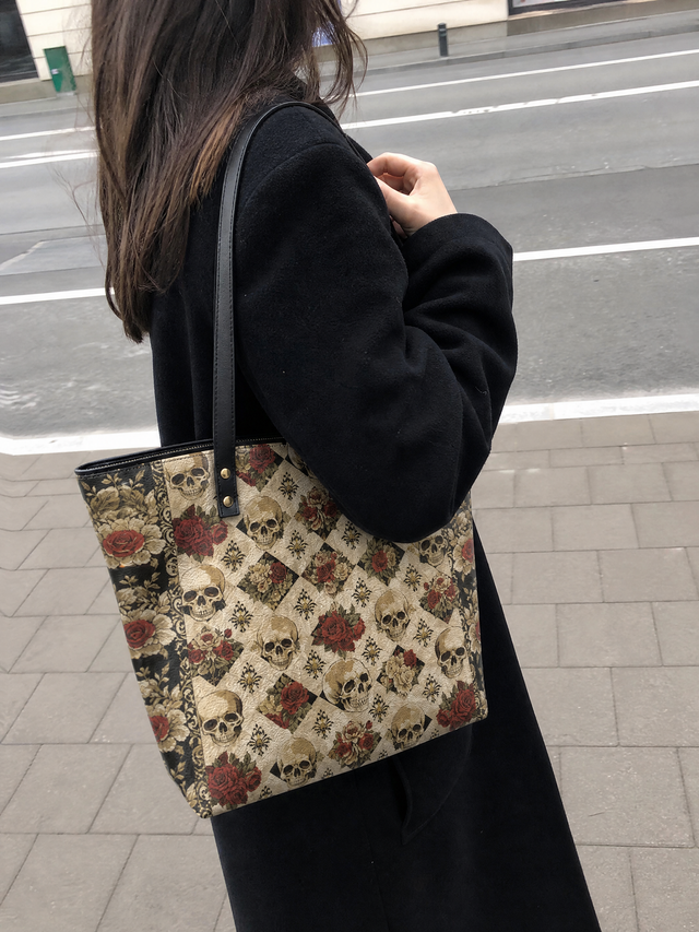 “Mournaire” Tote